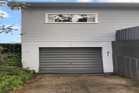 Photo of property in 53 Target Road, Totara Vale, Auckland, 0629