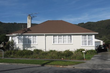 Photo of property in 32 Harris Street, Naenae, Lower Hutt, 5011