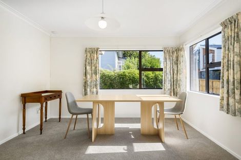 Photo of property in 2/5 Alma Road, Milford, Auckland, 0620