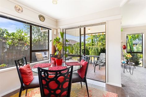 Photo of property in 3/133 Parrs Cross Road, Glen Eden, Auckland, 0612