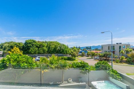 Photo of property in 134 Renown Road, Raumati South, Paraparaumu, 5032