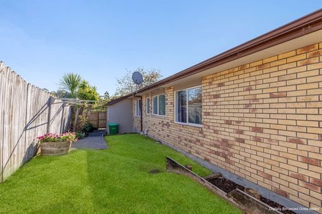 Photo of property in 6 Bibury Avenue, Henderson, Auckland, 0612