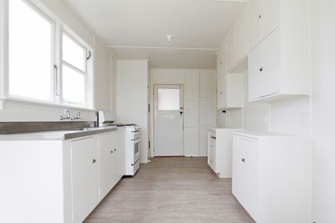 Photo of property in 75 Cambridge Terrace, Kaiti, Gisborne, 4010