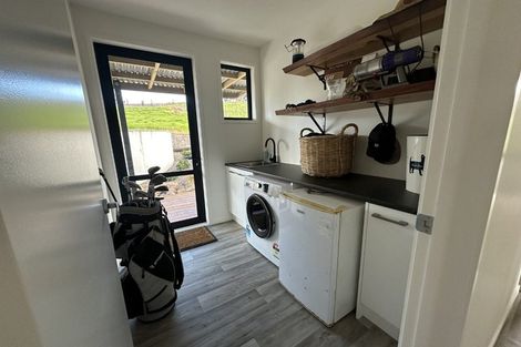 Photo of property in 37 Judd Road, Maungaturoto, 0520