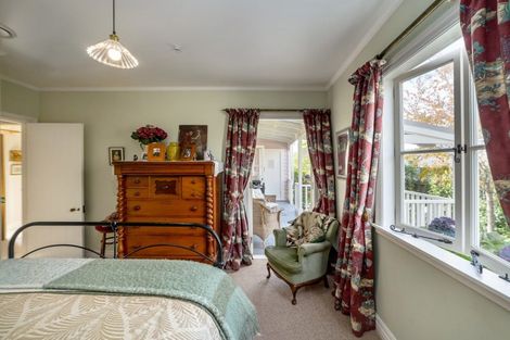 Photo of property in 10 Cotter Street, Greytown, 5712