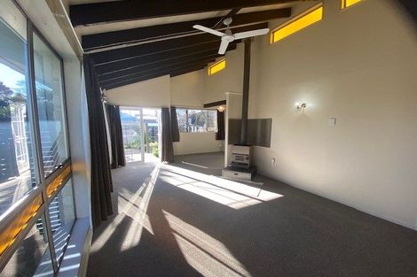 Photo of property in 1/801 Hastings Street North, Hastings, 4122