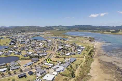 Photo of property in 134 Harbour Drive, Matarangi, Whitianga, 3592