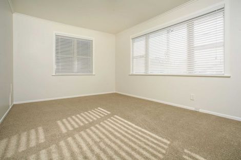 Photo of property in 2 Frizell Street, Beach Haven, Auckland, 0626