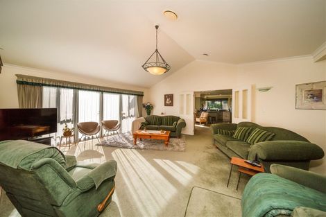 Photo of property in 190 Glover Road, Hawera, 4610