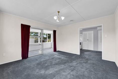 Photo of property in 80 Parris Street, Waitara, 4320