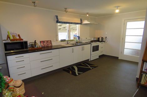 Photo of property in 128 Brougham Street, Westport, 7825