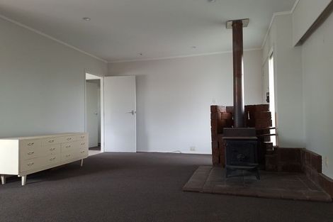 Photo of property in 2 Anne Road, Hillcrest, Auckland, 0627