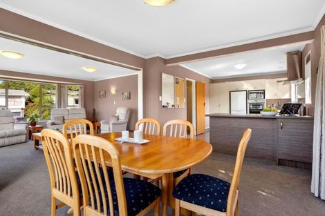 Photo of property in 17 Balliol Drive, Tawa, Wellington, 5028