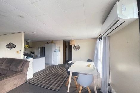 Photo of property in 7 Kearney Place, Massey, Auckland, 0614