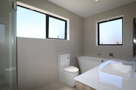 Photo of property in 58a Sorrel Crescent, Bucklands Beach, Auckland, 2012