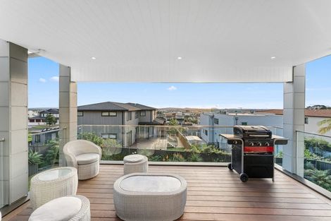 Photo of property in 13 Michael Richard Place, East Tamaki Heights, Auckland, 2016