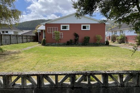 Photo of property in 8 Hall Grove, Ebdentown, Upper Hutt, 5018
