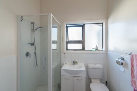 Photo of property in 104 Kilbirnie Crescent, Kilbirnie, Wellington, 6022