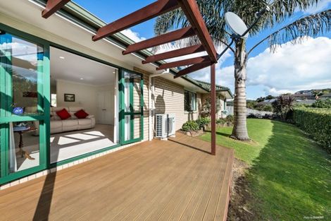 Photo of property in 15 Ina Ville Drive, Pukekohe, 2120