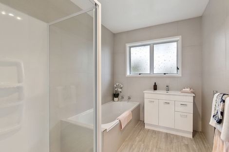 Photo of property in 1/41 Shanaway Rise, Hillcrest, Auckland, 0627