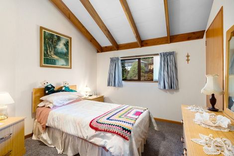 Photo of property in 74 Kinmont Crescent, Kinmont Park, Mosgiel, 9024