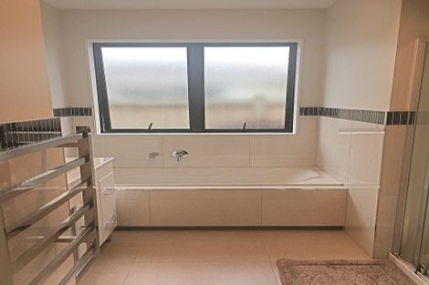 Photo of property in 18 Treestump Road, Takanini, 2112