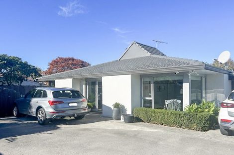Photo of property in 2/195b Wairakei Road, Bryndwr, Christchurch, 8053