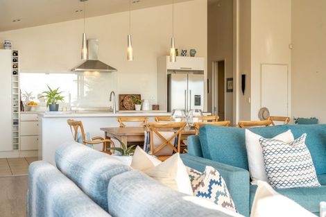 Photo of property in 39b Miro Road, Palm Beach, Waiheke Island, 1081