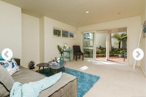 Photo of property in 2/24 Rangitoto Terrace, Milford, Auckland, 0620
