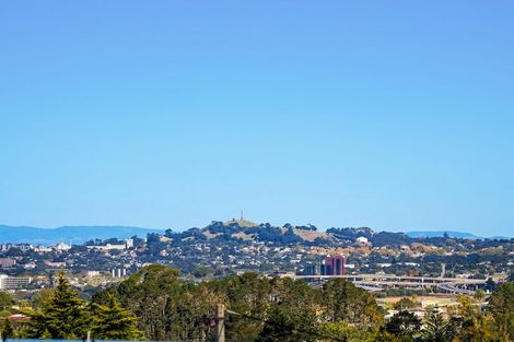 Photo of property in 54 Zefiro Drive, Massey, Auckland, 0614