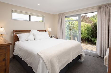 Photo of property in 6a Huia Street, Waikawa, Picton, 7220