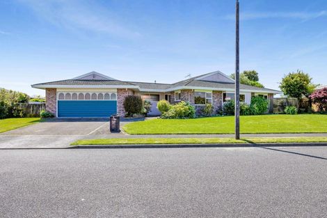 Photo of property in 4 Waiwera Place, Merrilands, New Plymouth, 4312