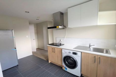 Photo of property in 22 Namsan Close, Fairview Heights, Auckland, 0632