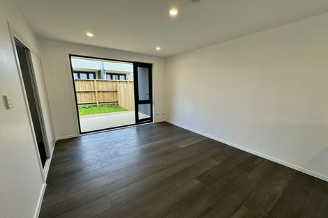 Photo of property in 35 Te Puketoka Lane, Mangere, Auckland, 2022