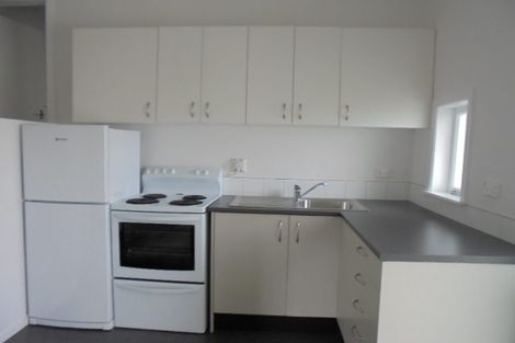 Photo of property in 132a Kelburn Parade, Kelburn, Wellington, 6012