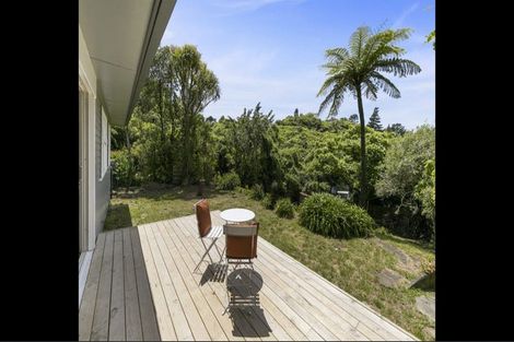 Photo of property in 138 Miromiro Road, Normandale, Lower Hutt, 5010