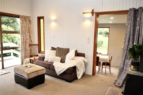 Photo of property in 6 Oxford Road, Lake Rotoma, Rotorua, 3074