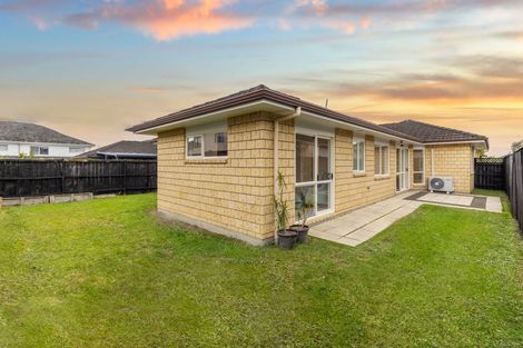 Photo of property in 11 Thyme Court, Flat Bush, Auckland, 2016