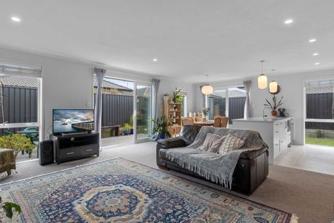 Photo of property in 10 Pioneer Crescent, Omokoroa, 3114