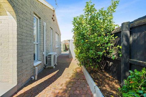 Photo of property in 1/22 London Street, Richmond, Christchurch, 8013