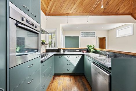 Photo of property in 82 Elizabeth Street, Mount Victoria, Wellington, 6011