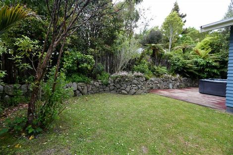 Photo of property in 21 Edelweiss Grove, Timberlea, Upper Hutt, 5018