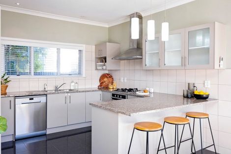 Photo of property in 2 Chambers Street, Napier South, Napier, 4110