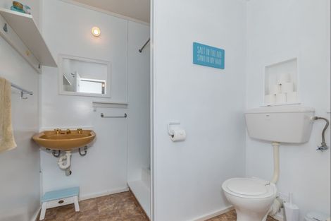 Photo of property in 15 Barling Street, Himatangi Beach, Foxton, 4891