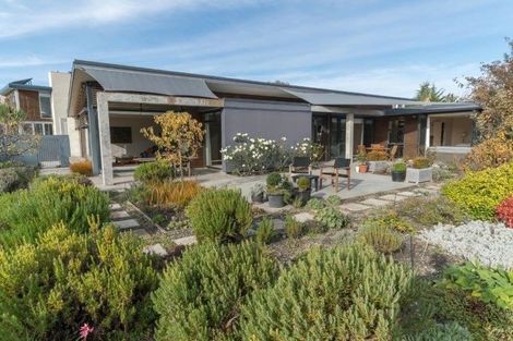 Photo of property in 1 Waimana Place, Wanaka, 9305