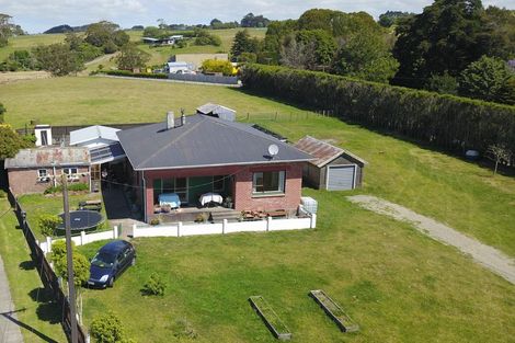 Photo of property in 1410 Devon Road, Brixton, Waitara, 4382