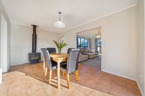 Photo of property in 11 Topaz Street, Birchville, Upper Hutt, 5018
