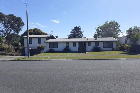 Photo of property in 8 Pararewa Drive, Whalers Gate, New Plymouth, 4310