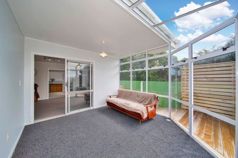 Photo of property in 28 Disraeli Street, Hawera, 4610