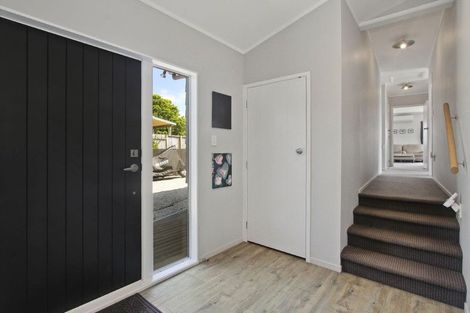 Photo of property in 25 Crispe Road, Clarks Beach, 2122